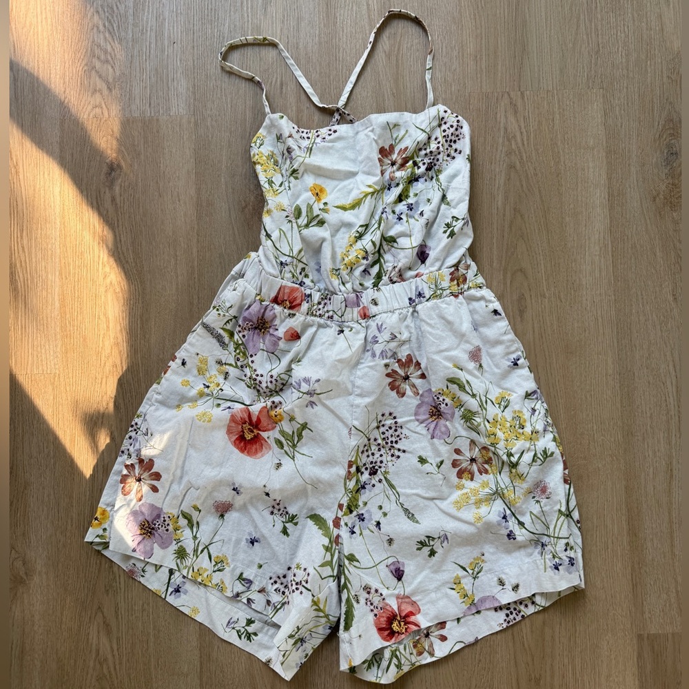H&M | Wildflower Romper in Linen Blend | Size: Medium